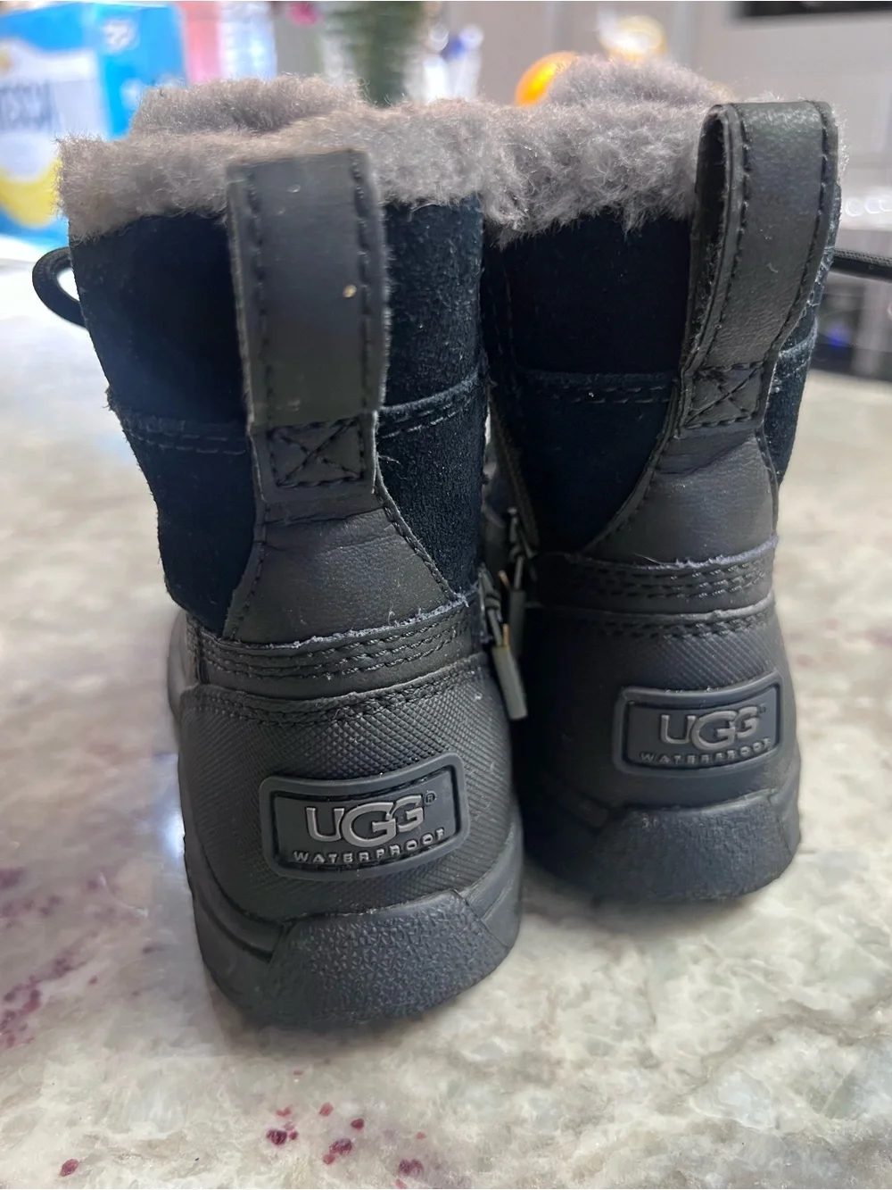 UGG Waterproof Winter Snow Boots Kids Size 10 Black Faux Fur Lined Lace Up Zip